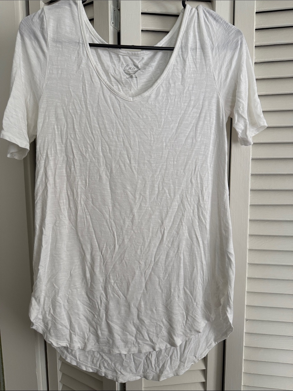 Women’s White Short Sleeve V-Neck Tee - Lightweight Everyday Tee